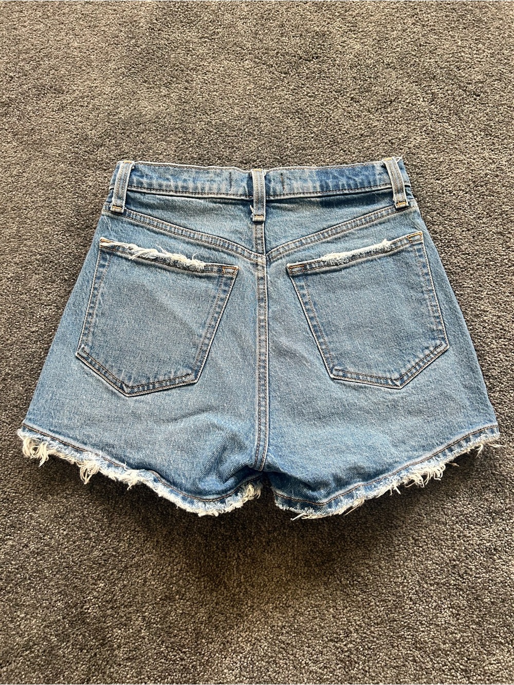 Women’s Abercrombie Jean Shorts - Picture 2 of 3